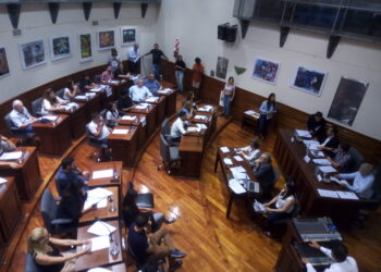 HCD: La oposición pidió que Ferraresi se tome licencia
