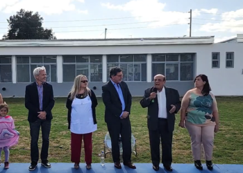Junto a Sileoni, Mussi inauguró una primaria y una secundaria en El Pato
