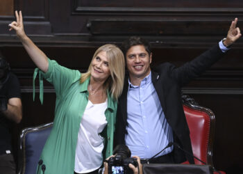Con un discurso político y electoral Kicillof abrió las sesiones en la Legislatura