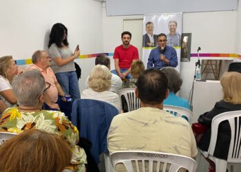 «La política educativa la define el Estado no Baradel»