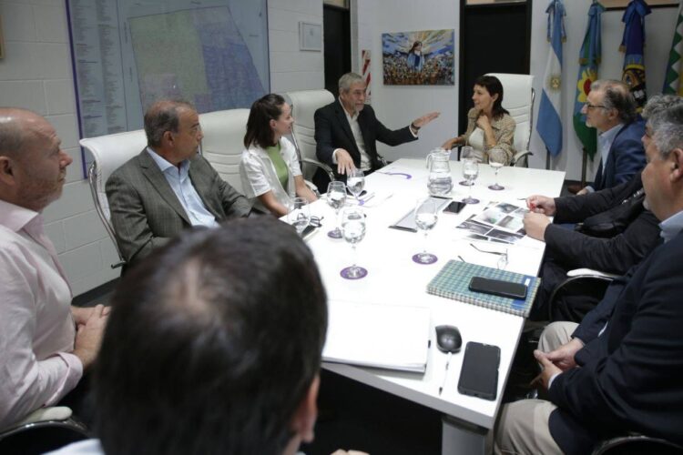 Mussi y Mayra se reunieron con Ferraresi por Edesur