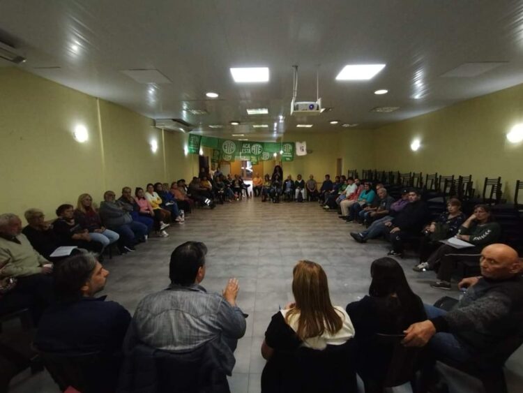 Ante inflación descontrolada, ATE le pide a Mayra que adelante las cuotas de los aumentos