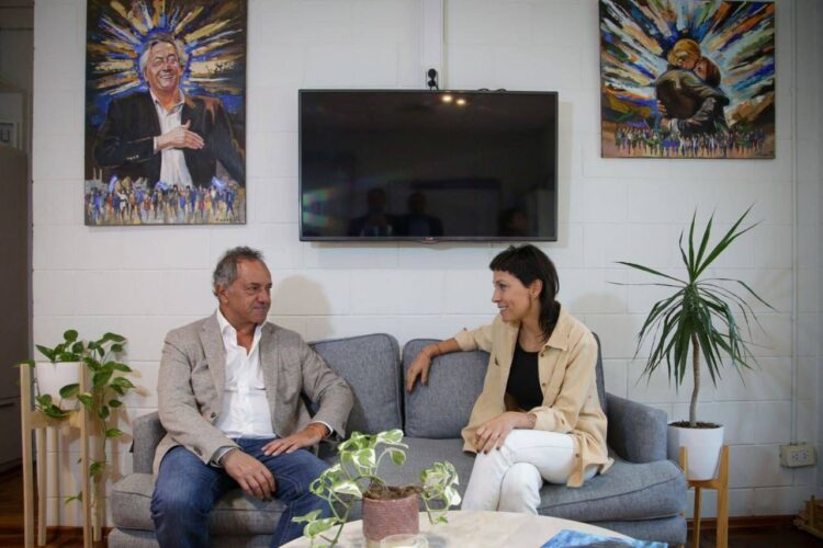 Mayra recibió a Scioli en Quilmes y sacudió la interna