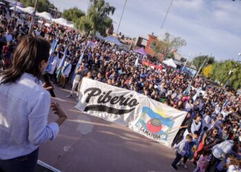 En los festejos de “La Matera” Mayra anunció la construcción de la escuela secundaria