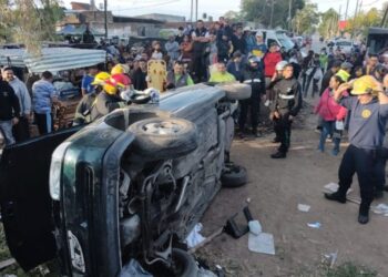 Venía borracho, perdió el control y atropelló diez personas en la feria Alpino