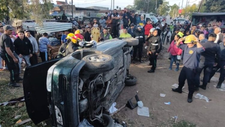 Venía borracho, perdió el control y atropelló diez personas en la feria Alpino