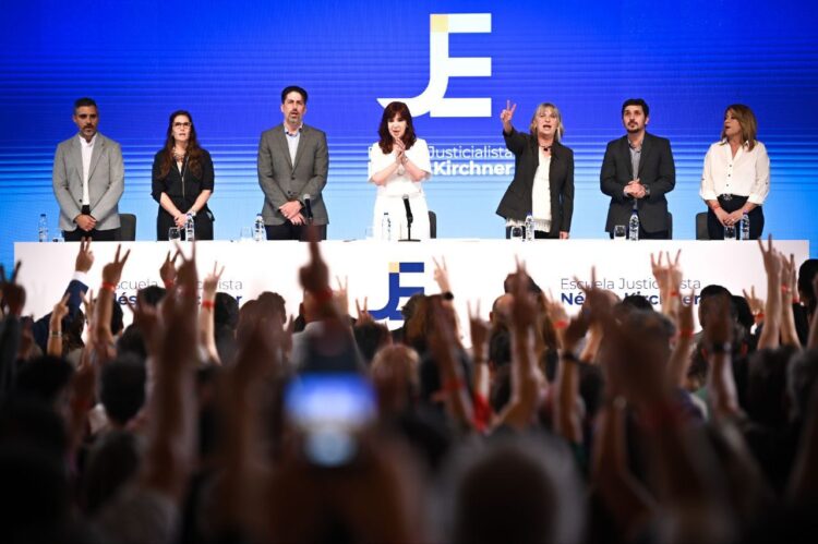 Cristina en La Plata: su candidatura, un programa de gobierno y Milei en el ring