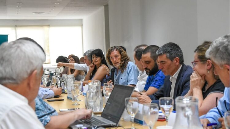 La inflación complica los acuerdos de Kicillof y los estatales piden reabrir paritaria