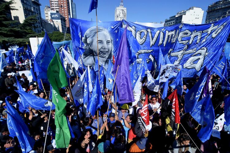 Los movimientos sociales marchan por el día del trabajador
