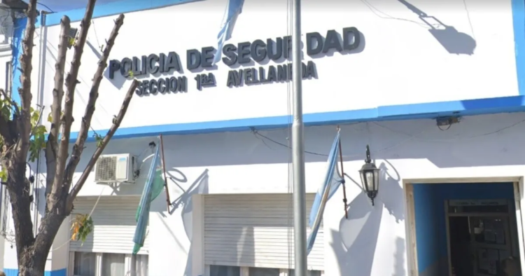 Escaparon cinco presos de una comisaria de Avellaneda y cuatro siguen prófugos