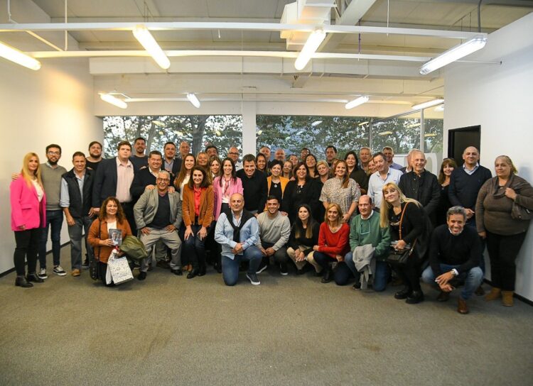 Manes reunió a dirigentes del Conurbano y les aseguró que será candidato a Presidente