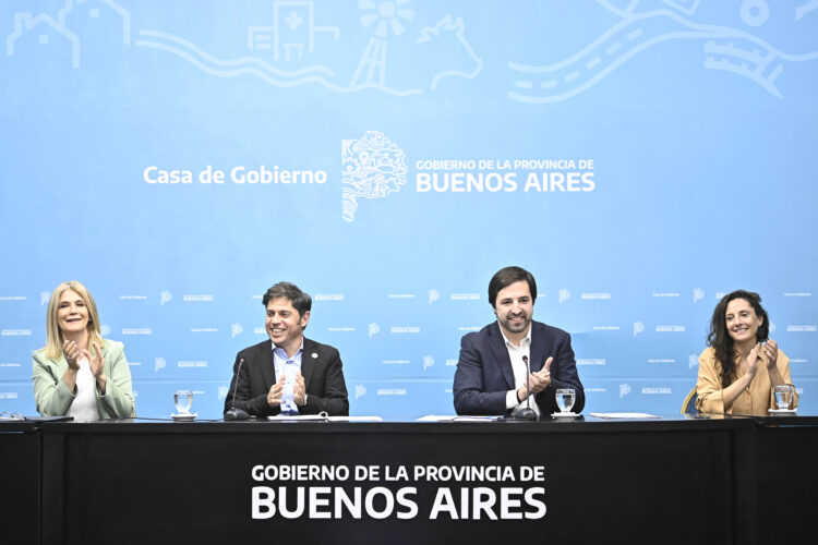 Kicillof presentó un plan para fomentar especialidades médicas