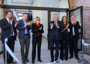 Alberto dejó a los dirigentes locales sin foto