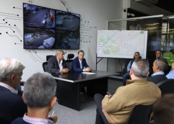 Gray recibió al ministro D’Onofrio y a representantes de la UTA