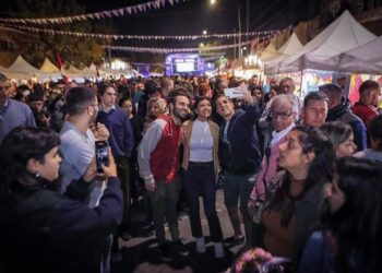 Una multitud participó de la Feria de las Colectividades