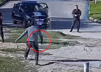 Detuvieron a un delincuente tras dispararle con un ‘arma no letal’