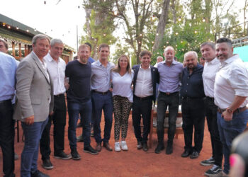 Piden a la Corte Suprema que suspenda la re-reelección de intendentes