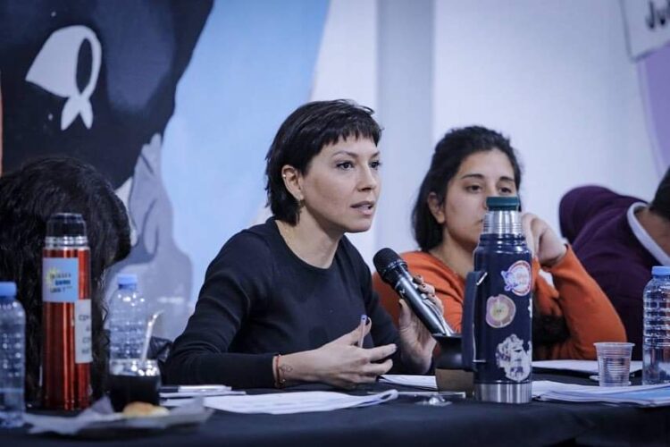 Mayra lanzó a la tropa a la campaña