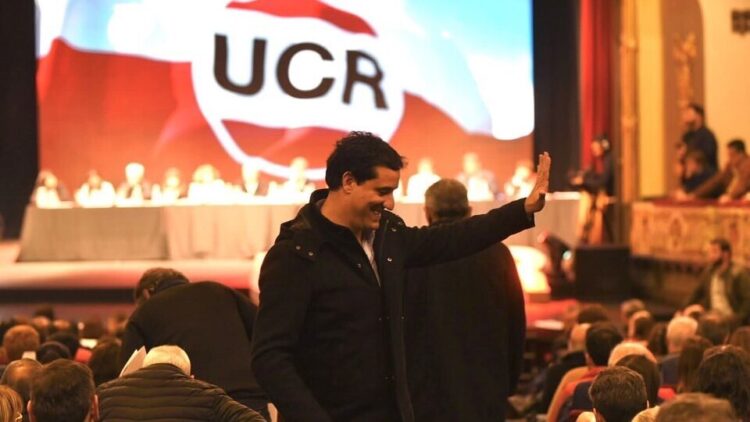 Abad y Carusso fueron designados como negociadores de la UCR