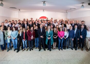 La UCR muestra músculo territorial para competir con el PRO