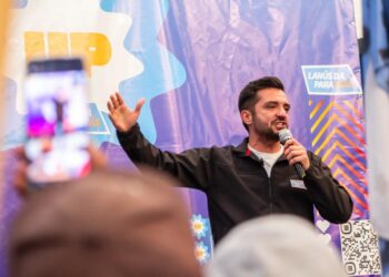 Balladares se lanzó en Lanús