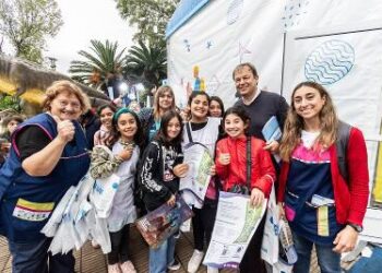 Dolina, Pigna y Mauro Zeta en la Feria del Libro de Almirante Brown