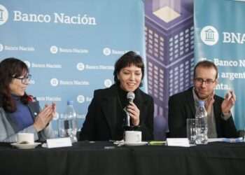 Apoyo a Pymes: Mayra y Batakis junto a jóvenes empresarios quilmeños