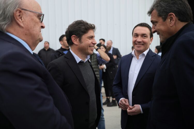 Kicillof y Massa recorrieron el Parque Industrial de Florencio Varela