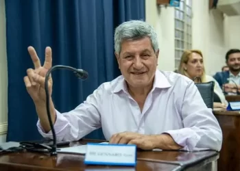 Habilitaron a De Gennaro y son cuatro las listas que van a las PASO