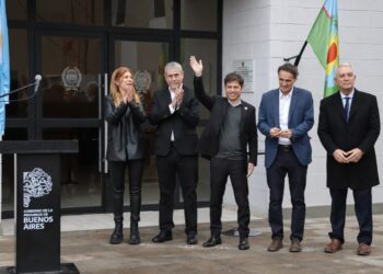 En modo campaña, Kicillof inauguró obras en el Polo Judicial Avellaneda-Lanús