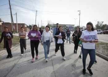 Mayra: “Con Massa y Kicillof vamos a seguir transformando cada barrio de Quilmes”