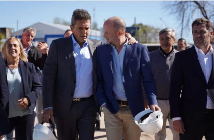 Intendentes se despegan del corte de boleta y salen a bancar a Massa