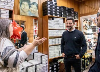 Balladares se reunió con vecinos y comerciantes de Industriales