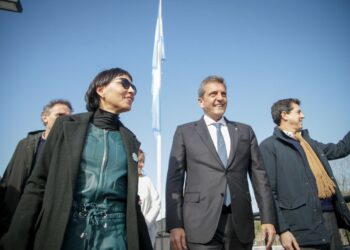 Contundente apoyo de Mayra a Sergio Massa
