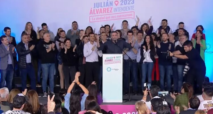 Máximo en Lanús: «Es una elección extraña porque la persona que más argentinos querían votar no puede participar»