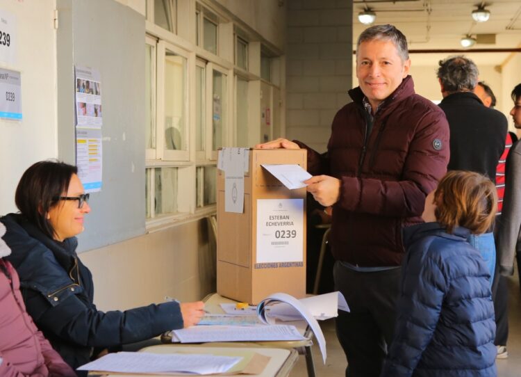 Gray fue el candidato más votado y Domenichini ganó la interna opositora