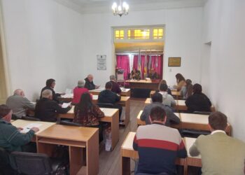 El Concejo aprobó un aumento del 15 por ciento para los municipales