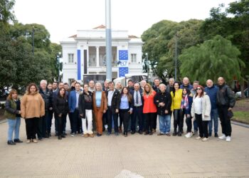 “Es sorprendente la respuesta de los vecinos con nuestra propuesta y la de Milei”