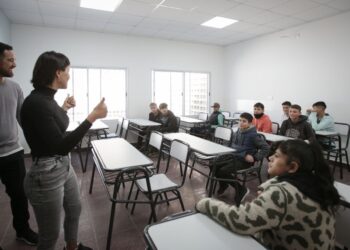 Mayra inauguró obras en la secundaria N°85 de la Ribera