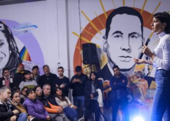 Mayra encabezó un plenario y pidió ir a buscar el voto perdido de 2019