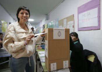 Mayra ganó con buen margen y Martiniano barrió con Queijeiro