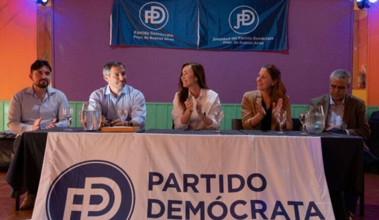 Denunciaron a Villarruel por falsificar firmas para quedarse con el Partido Demócrata