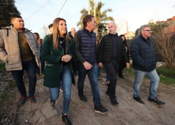 Larreta luego de la recorrida por Varela con Santilli: “La desidia de Kicillof con la gente más humilde es aberrante”