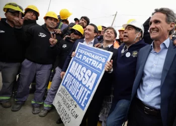 “Hay que ser muy insensible para pensar que lo que necesita el país es dinamita y motosierra”