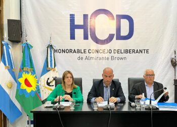 “En ocho años transformamos Almirante Brown”