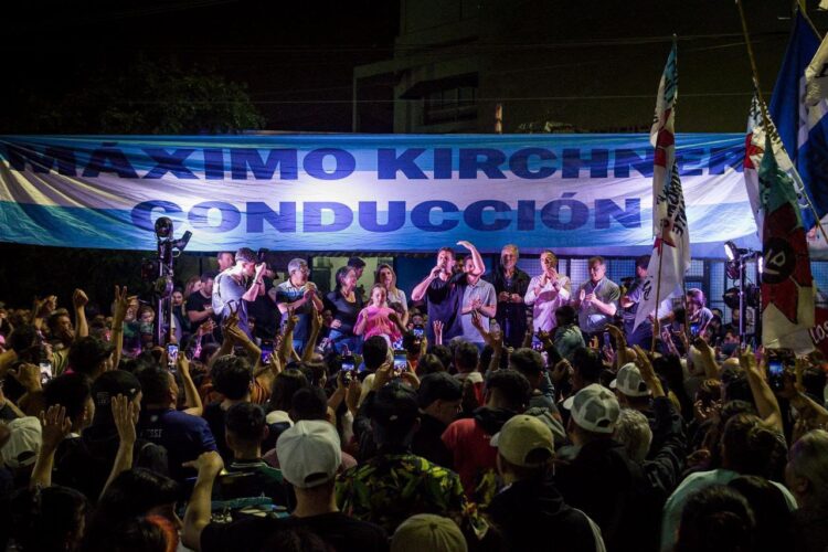 Julián: “Hoy le decimos chau a los porteños que se van”