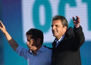 Con propuestas y la mira puesta en Milei, UP cerró su campaña en Avellaneda