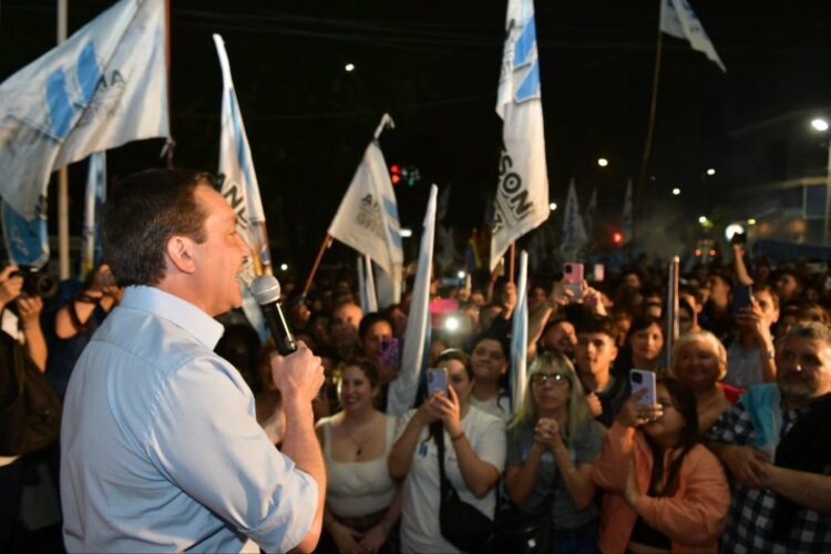 Con el 56 % de los votos, Andrés Watson fue reelecto en Varela