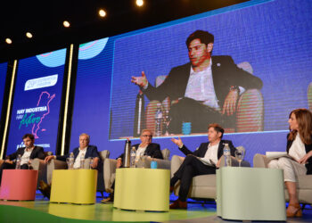 Kicillof en la UIA: “Nuestro compromiso será el de seguir defendiendo el aparato productivo”