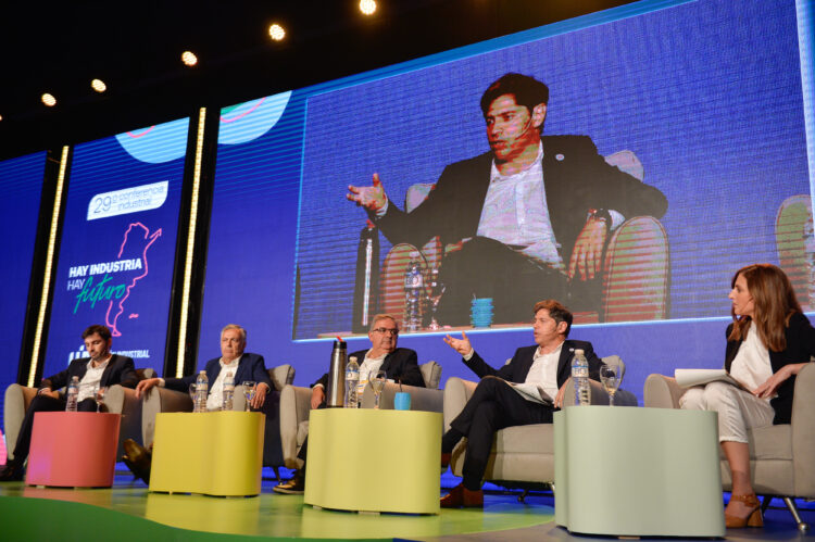 Kicillof en la UIA: “Nuestro compromiso será el de seguir defendiendo el aparato productivo”